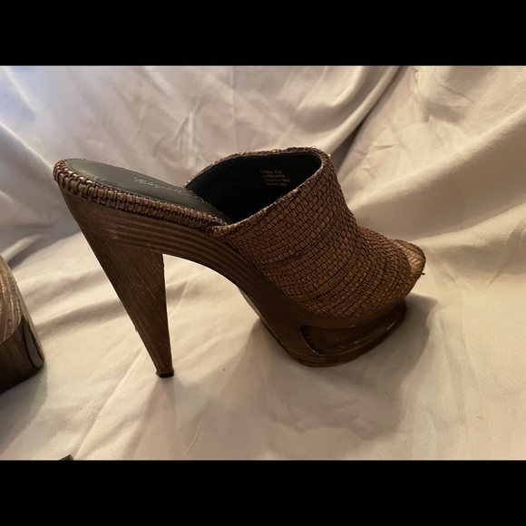 Elizabeth and James slide sandals - Picture 8 of 8